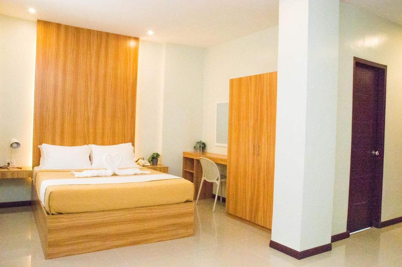 Elti Suites By Bluebookers Анхелес Экстерьер фото